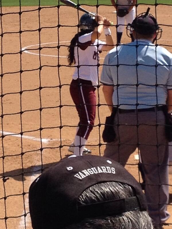 Em_Russell's tweet image. There's a player that looks like @hernanza13 #missher #lapollo