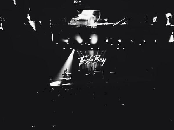 Aprelushka's tweet image. #teslaboy ⚡️💞 fire in your eyes