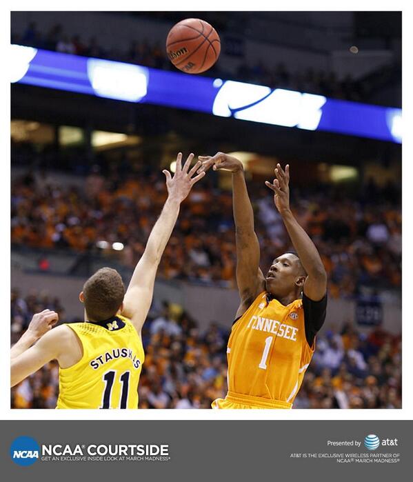 MarchMadnessMBB's tweet photo. .@Vol_Hoops will not go down without a fight. #Sweet16 #MarchMadness   

http://t.co/1jGBTiBLvO by @ATT http://t.co/hW4bzhgPR9