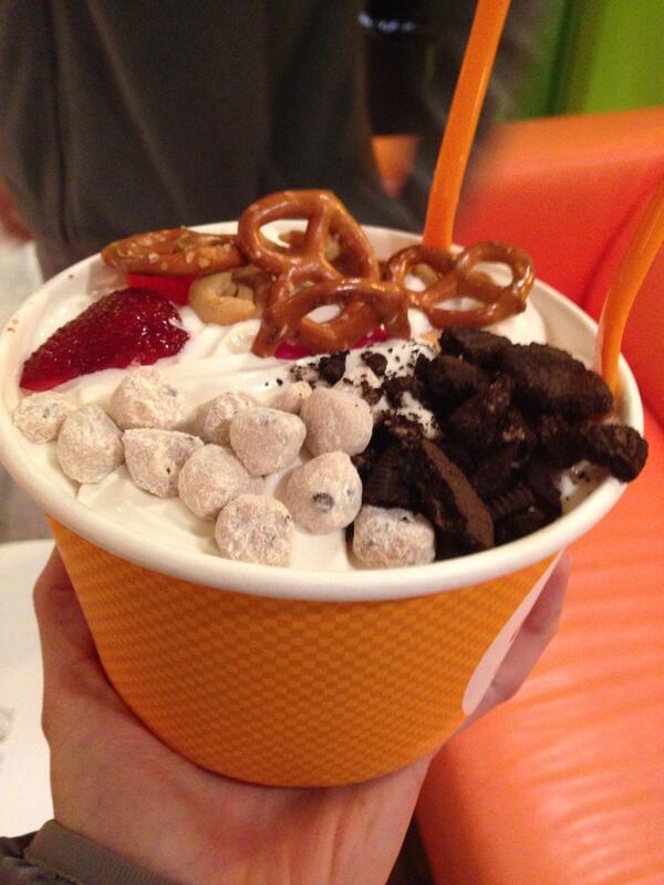 Tay_Molstead's tweet photo. Celebrating a year and half with @noah_brown21 by completing one of our bucket list challenges. #orangeleaf #gobig http://t.co/qLnb2eweWw