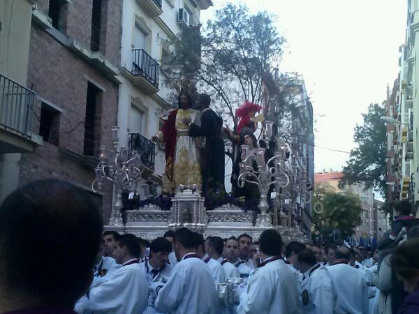 Vanessa58411074's tweet photo. Que poco nos queda para verte por capuchinos http://t.co/d0BWQTTNM3