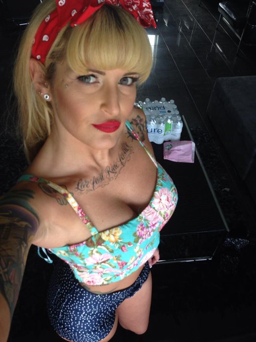 Gettin ready to shoot with tommy pistol w @DevilsFilmXXX http://t.co/UqLqLwL49v<a class="tags" href="/tag/devilsfilmxxx">@devilsfilmxxx</a>
