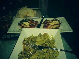 VaroDS's tweet photo. @BeaMuri_el fetida toma fetuccini! http://t.co/9RVPpWbOpZ