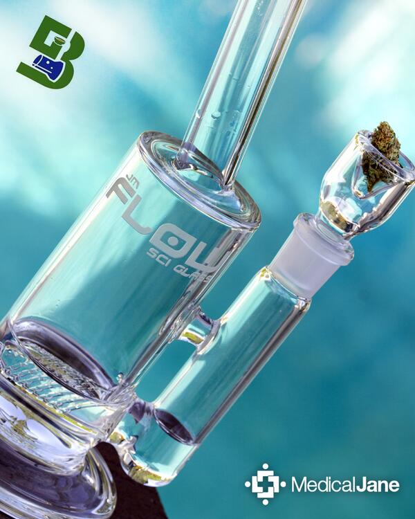 medicaljane's tweet photo. Thanks so much @brotherswglass for the #JMFlow #Science #Glass! You guys are awesome... #MuchAppreciated http://t.co/McoUnPdDvK