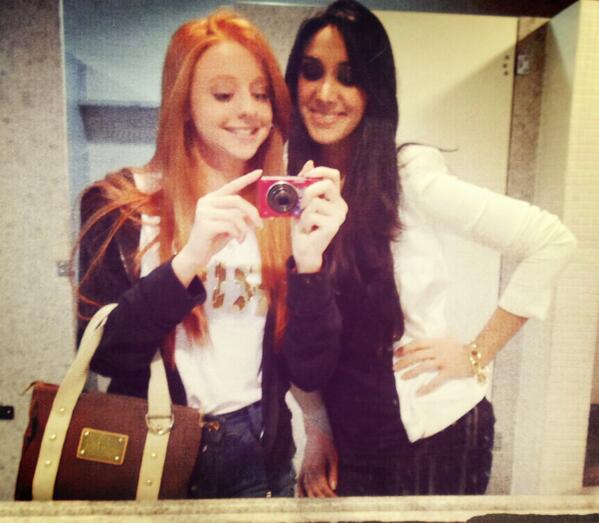 OficialRebecaa's tweet photo. @MarinaElali lindaaaa! http://t.co/H4P6nhqOVv