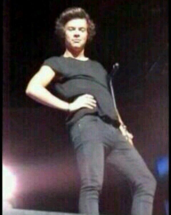 tinyfearlesslou tweet picture