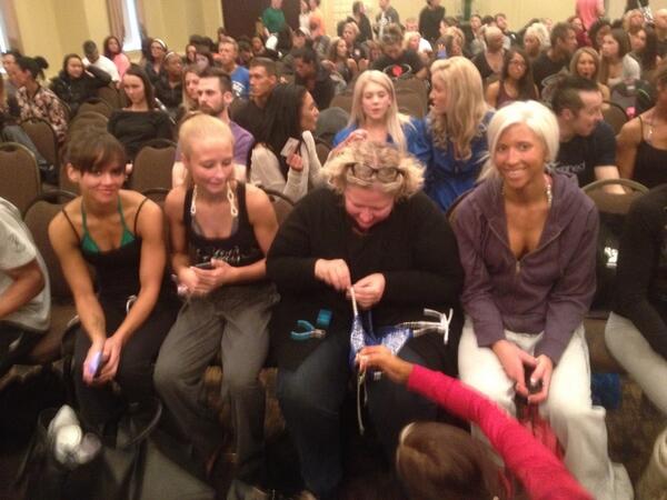 LylasLeona's tweet photo. Team quest and the amazing Gloria! At athlete weigh ins for MABBA prov qualifier. @fq_brandon http://t.co/CMvEbYNbyH