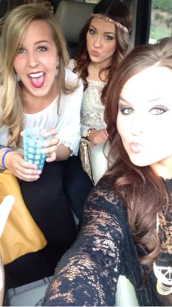 Madison_Bridges's tweet photo. Missing my babes @chan_mill @brookebeachum http://t.co/gB9y9SW6x3