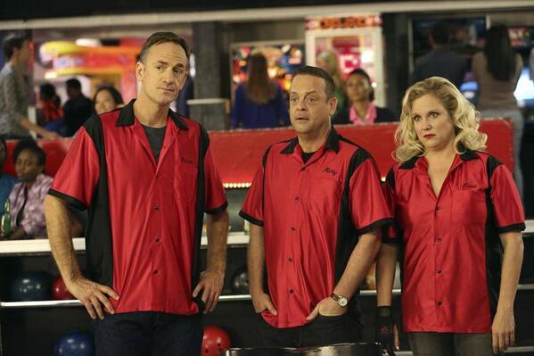 Alphas_WHR's tweet image. This helps PLS  #RenewTheNeighbors @ABCNetwork RT @TemplemanSimon Any ideas how to get #TheNeighbors 2 trend tonight?