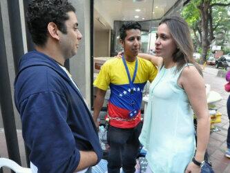 Luis herrera estudiante de la uc con maria corina