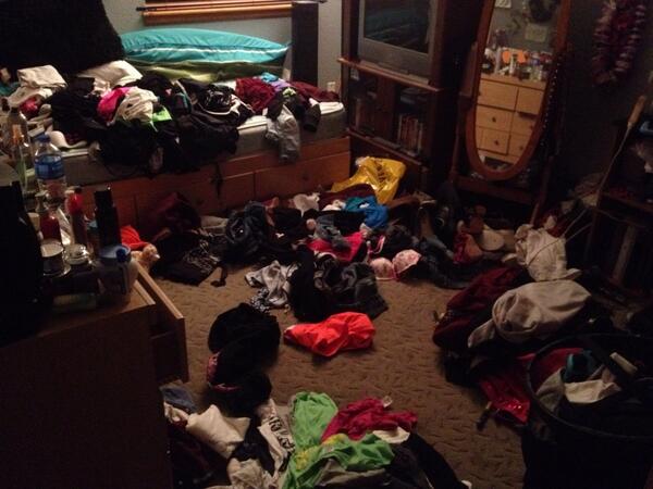 So this is what happens when I decide to re-organize my closet/dresser 😖😓 #somessy #clotheseverywhere