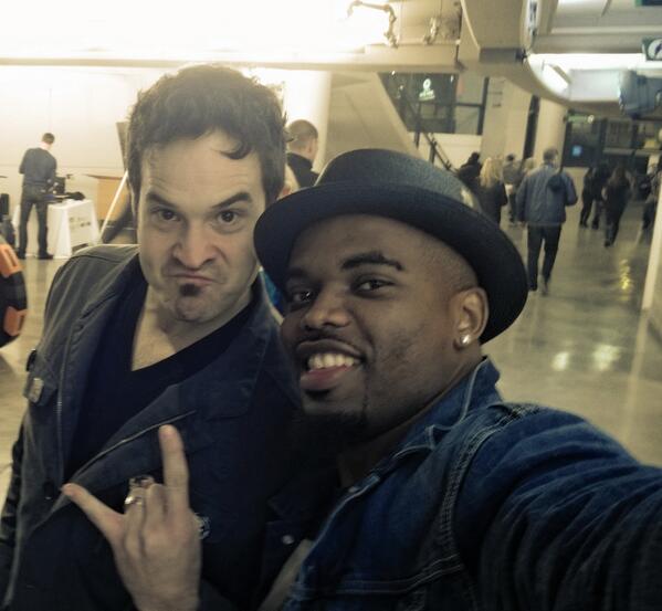 WillBDun239's tweet photo. @kipschaudio @buzzune #turnup and bout to rock on with #kingsofleon http://t.co/DyiSFBQThT