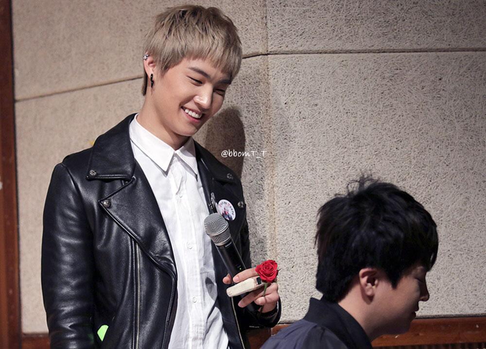 Bj3q8GvCMAAorA1.jpg:large