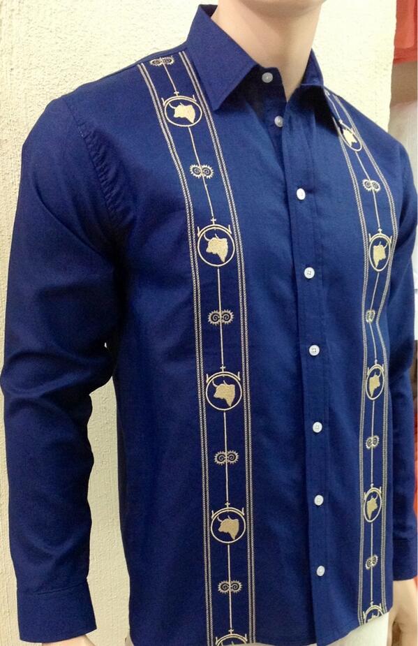 Templado Fotoeléctrico O después Guayamex Textiles on Twitter: "Camisa tipo guayabera, azul con bordado en  dorado. Manga larga con cuello paloma. #modataurina http://t.co/ou8cVXbWoW"  / Twitter