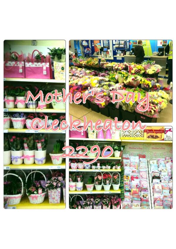 Mother's Day trading at Cleckheaton #MothersDay <a href="/TonyD_1/">Tony Davies</a>