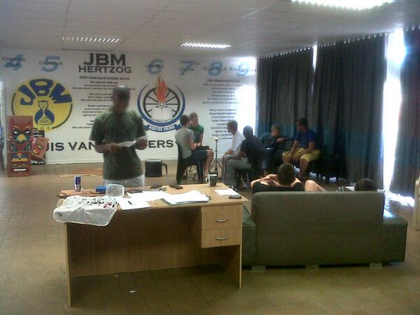 JBMStagedoor's tweet photo. Prepping for the morning practice. Gents patiently waiting for @nelienki. http://t.co/8JrccDn5Go
