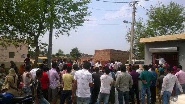 dr_udit's tweet photo. karykartaon ka  josh dekhne layak hai http://t.co/aVOd65fEqo