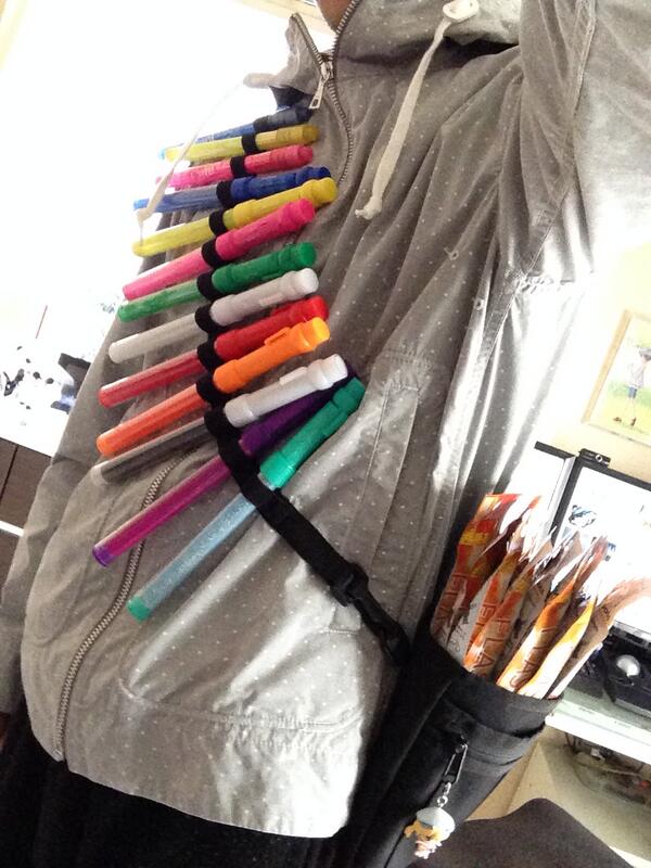 くろ 3 14クルマ納車予定 Twitterissa 舞浜用の新装備であるサイリウムホルダーが完成しました サイリウム搭載量が格段に増えますね アイマス シンデレラガールズ Imas Imas Cg モバマス サイリウム Http T Co Buo4oeds