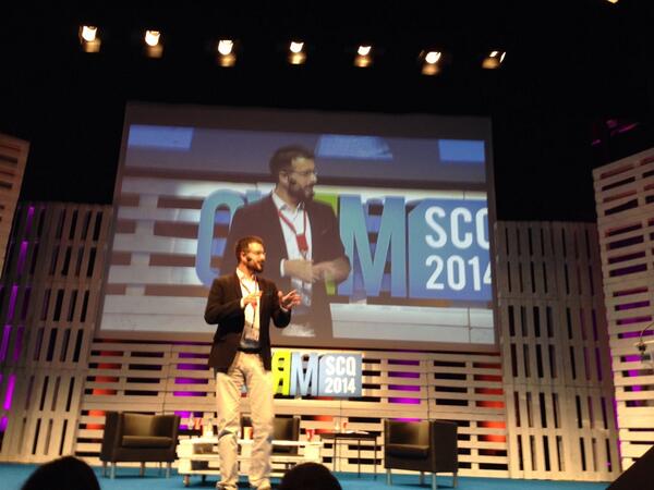 NachoArmesto's tweet photo. #OYM2014 #Dani #Vazquez "Las personas que cambian el mundo son personas curiosas, en continuo aprendizaje" http://t.co/B7pa7dMAde