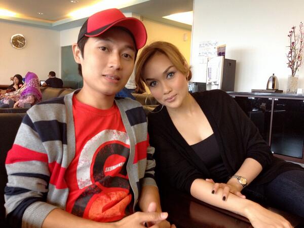 AhmadNur_Lada's tweet photo. Amin mudah"an lancar..semangat kalo ada mba "@SaraWijayanto: @mistertukul_T7  #day2shoot Bismillah! @AhmadNur_Lada http://t.co/LGslOE0S4g"