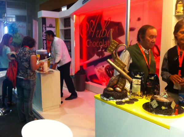MasterMartiniCL's tweet photo. Cuando pase por el stand de Master Martini en #EIIGA2014 se va a encontrar con la mejor atención http://t.co/zP3RCjj1pX