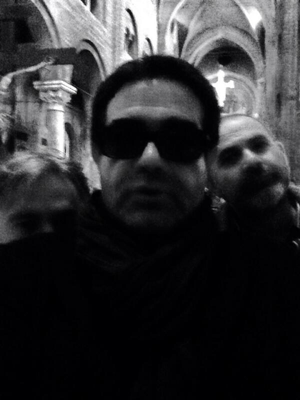 FabrizioSi's tweet photo. Tre peccatori dentro il duomo di @mi denaTwit  Nemo nostrum sine culpa est http://t.co/oIULk0HEgp