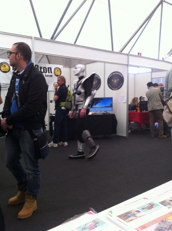 ivan_xp's tweet image. I rockertz a #robotmakers milano