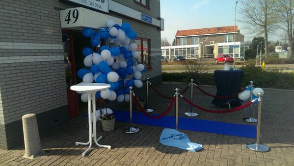 hulpmedi's tweet image. Vanmiddag bij opening geweest van @buurtzorg Wezep. Leuk team! Succes dames