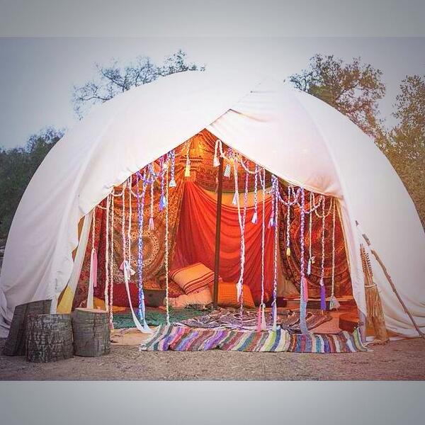 EDMtherapy's tweet photo. I want to live in a festival. #gypsy #edmlifestyle #Coachella2014 http://t.co/5hkEi9mERB