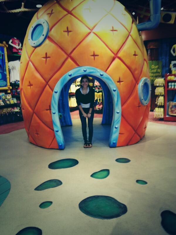 daniaa_milaa's tweet image. Gonna Meet Spongebob! #SandersTHS