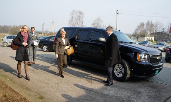 AMB_DMcCarthy's tweet image. With #US Embassy team, off for a visit to #Kaunas @KaunasCity #Lithuania.