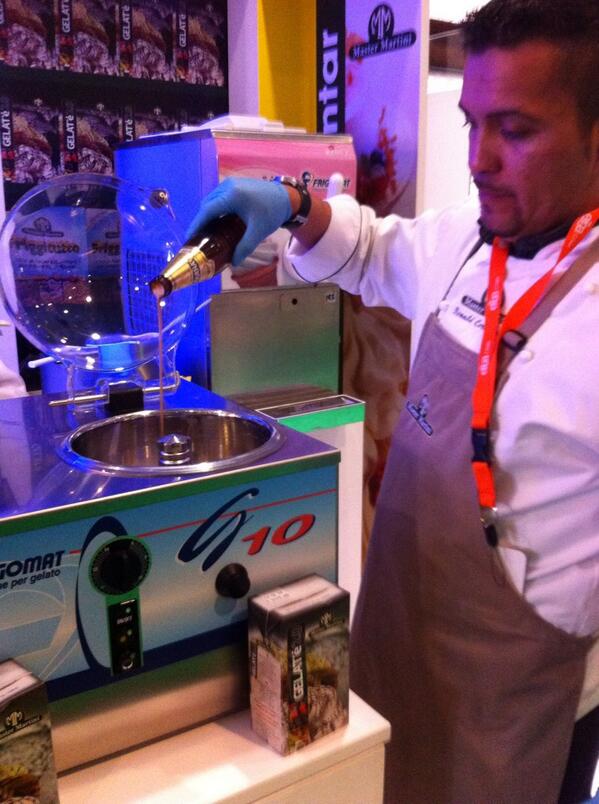 MasterMartiniCL's tweet photo. Pronto el helado de cerveza en nuestro stand #EIIGA2014 http://t.co/NT8uGLJx6c