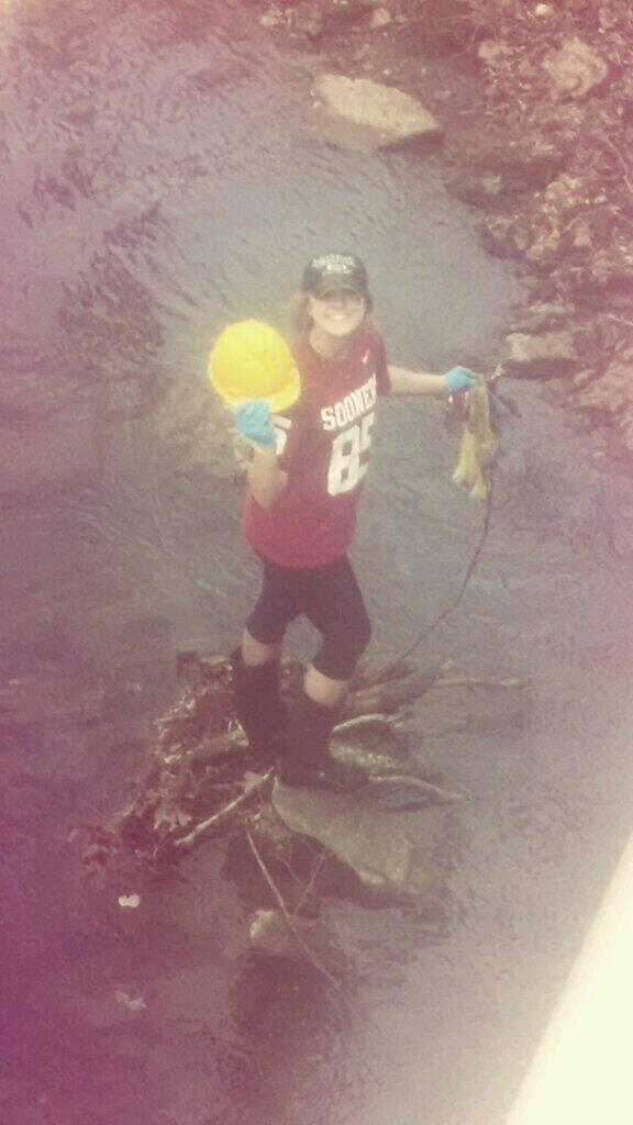 Cmk1582's tweet photo. Found a hard hat in the creek! #TriSigma #BigEvent2014 #SelflessSaturday @NSU_BigEvent http://t.co/6pLNf87Cyd