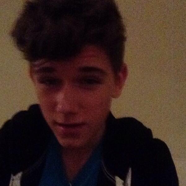 “@jadeypoofaux: Haven't done this in a while. RT with a RL. Whoever RTs/Favs thinks you're beautiful.”