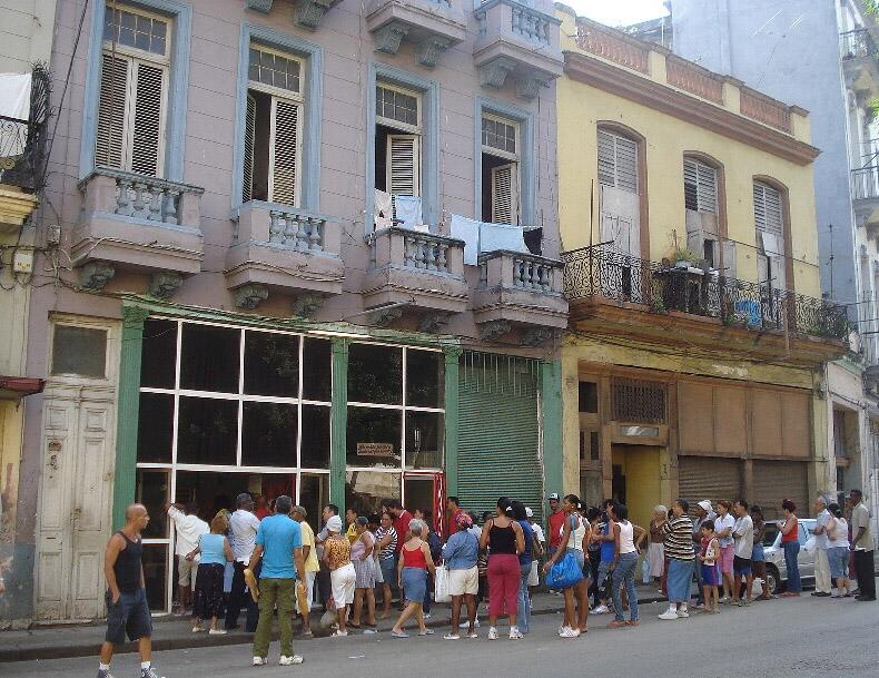 Bj6Mrw7CQAE5DR7.jpg:large (790&times;609)