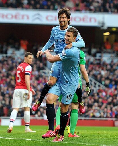 Bj6cDjCCQAATKzk.jpg:large