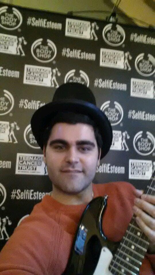david_bagheri's tweet photo. @thebodyshopuk #SelfiEsteem http://t.co/JfkmfmEDzx