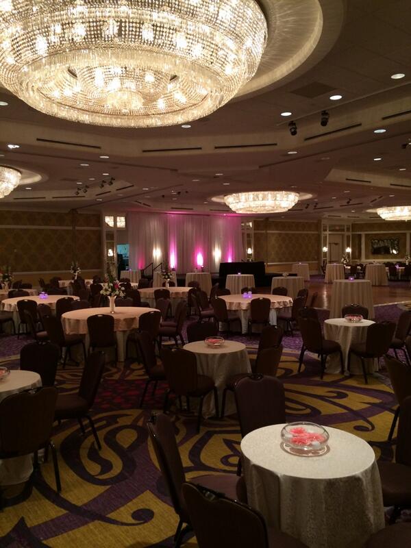 Boomeradio's tweet image. In 5 hours, this room will be slammed. #SCProm @channel961 @TheAceTJShow