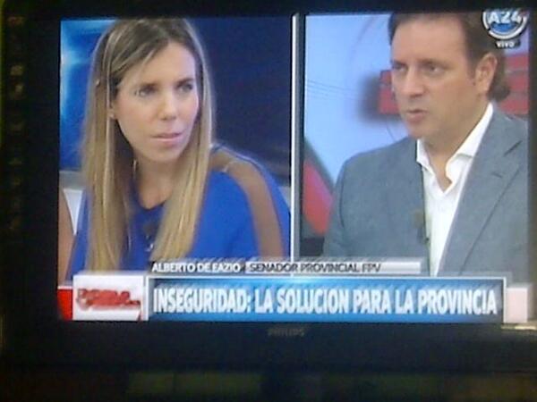 LuluPortal's tweet photo. @DobleVisionTv Seguimos con el senador Alberto De Fazio y @tati_schapiro #inseguridad #educacion por A24 http://t.co/NTLTMyT15W