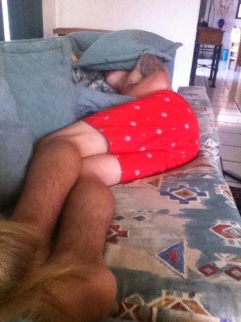 DesiraeLunaa's tweet image. @delaneyYO bandana...I approve!!#judgin