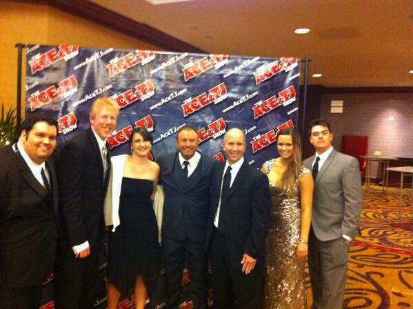 ste_bun's tweet image. Siamese Steve, the Miss, and the gang @TheAceTJShow #scprom