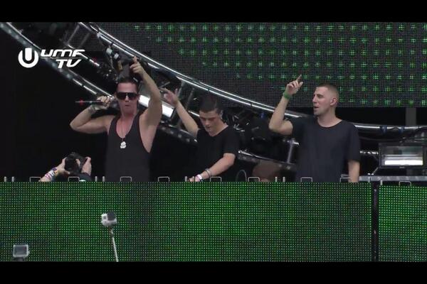 pokTse's tweet photo. @dimitrivegas @likemike and @MartinGarrix kill it!!! Fucking awesome!! #ULTRALIVE #UltraMusicFestivalMiami2014 http://t.co/RLxaZnQZ2u