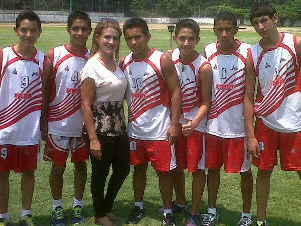IDEALgisela's tweet photo. @HectoRodriguez nuestros aguerridos estudiantes, selección de fútbol Sala de la Parroquia Humocaro Bajo, Moran Lara http://t.co/RGKEwgvyDG