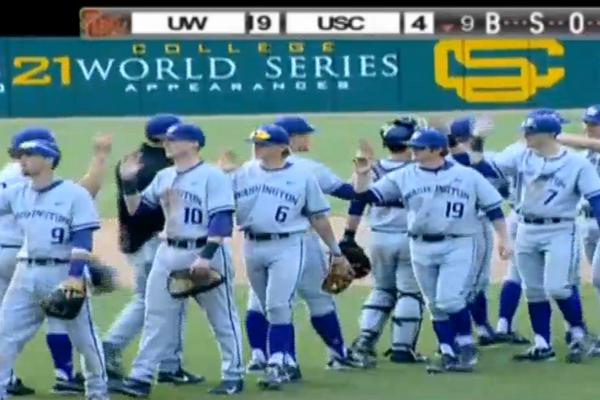 TimKnight007's tweet image. Congrats to @tdavisUW19 for picking up the 19-4 win over USC. #throwstrikes Amazing hitting by the Dawgs.