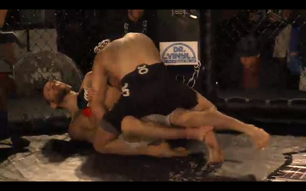 TripleA_MMA's tweet photo. To end Round 1 Cervantes takes Whitney to the ground! And it's time for Round 2! #RedemptionAtTheRock #TripleAMMA http://t.co/BFBTUarDpx