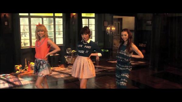 Eg_Dr_Ami's tweet photo. このPV知ってる人RT✨
見た人もRT✨ http://t.co/SRnl6l1z0t