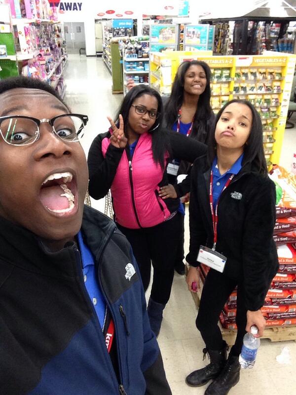 RODDY__ROD's tweet image. #WorkFlowSelfie 😂