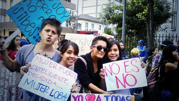 santy918's tweet photo. @dariolazfd @Estefi_pazmi #MarchadelasputasEcuador #uio http://t.co/8RSiUzEByE