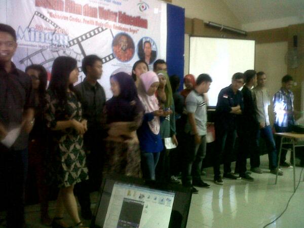 Ada bagian games nih :D