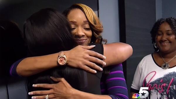 Women help family of man killed trying to stop #domesticviolence <a href="/kymstrong/">Kym Strong</a> <a href="/MsChristine_Lee/">Christine</a> bit.ly/1dZFUuG